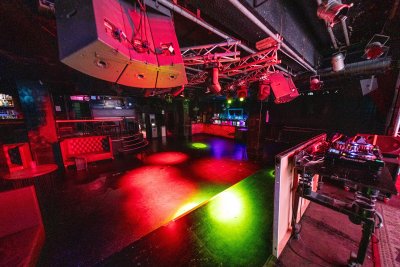 Mainroom1