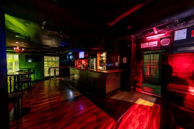 Mainroom4